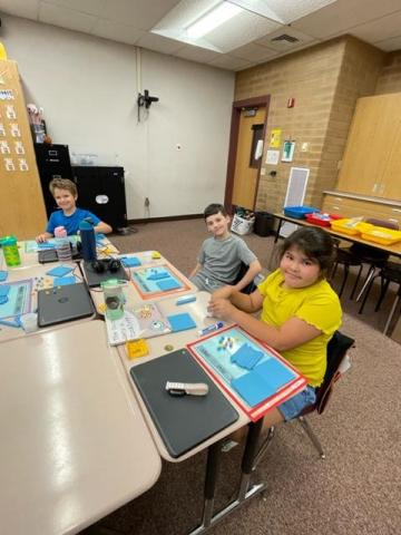 3rd graders with their block models
