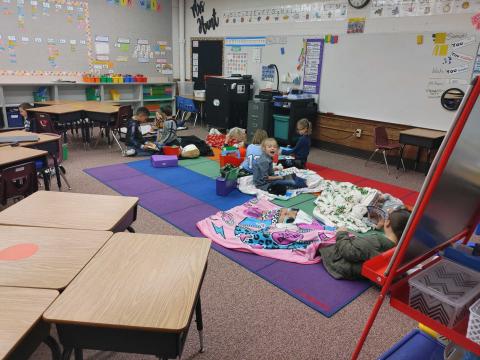 Mrs. Hunt's class all comfy to read