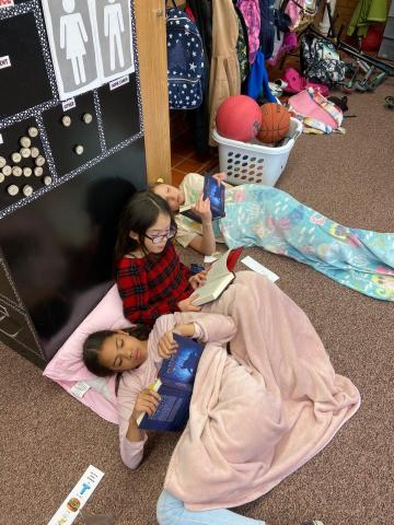 Mrs. Snow's students settled in to read