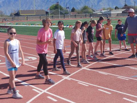 Girls 800m starting line