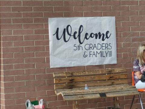 Welcome 5th graders and family sign